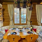 Gstaad Chalet シャレー グスタード
