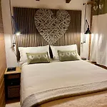 シャレー Gstaad Chalet グスタード